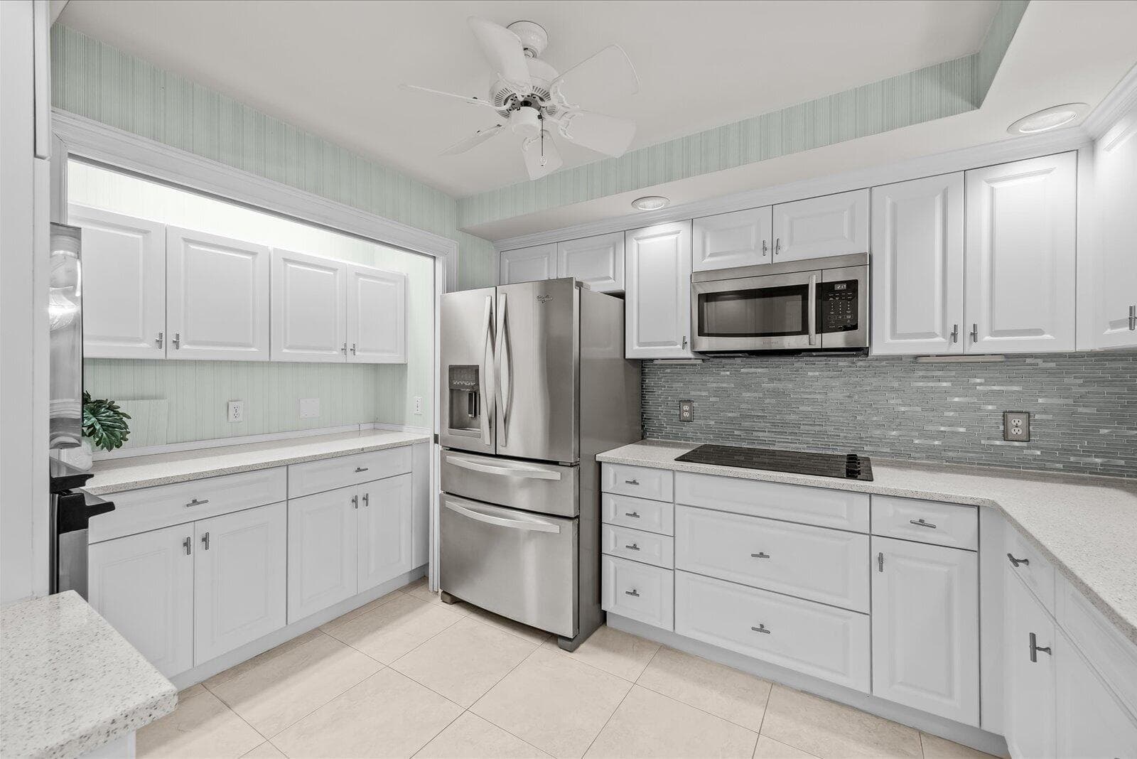 1903 Bay Road # 206, Vero Beach, FL 32963 photo 4