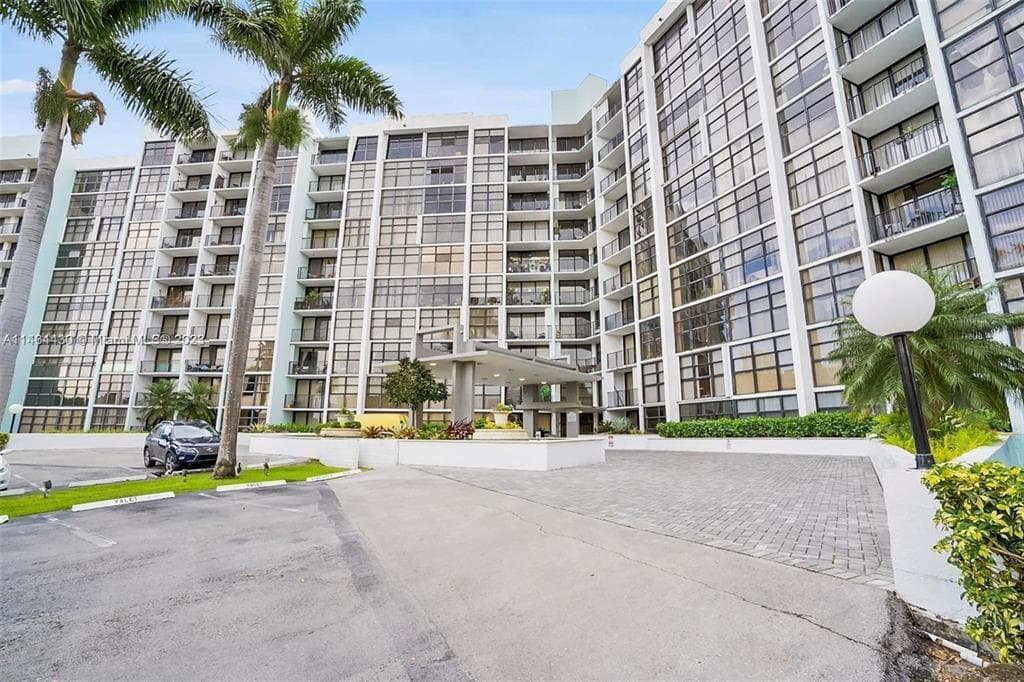 200 Leslie Drive # 1128, Hallandale Beach, FL 33009 photo 2