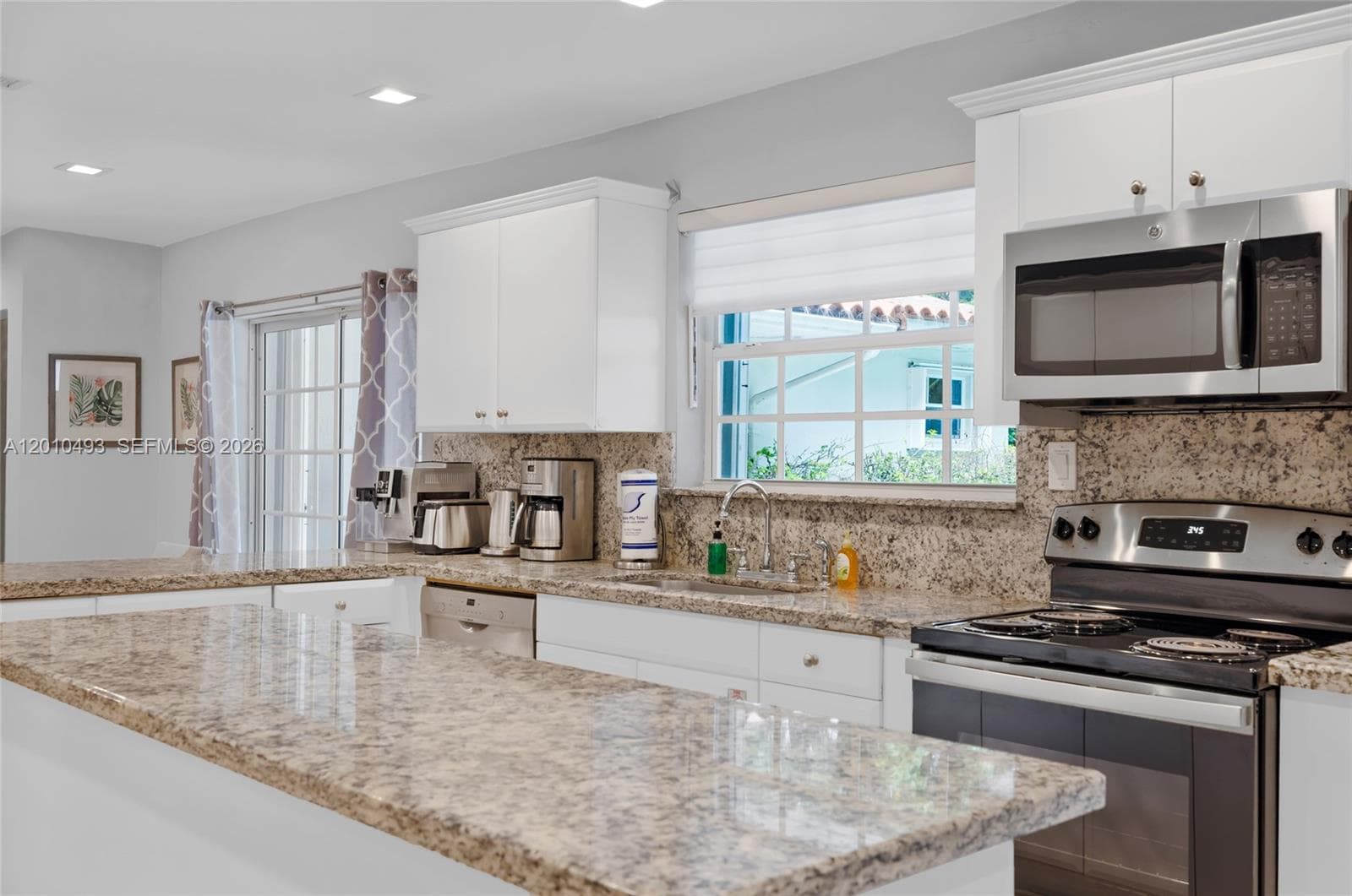 7711 Coquina Dr, North Bay Village, FL 33141 photo 5