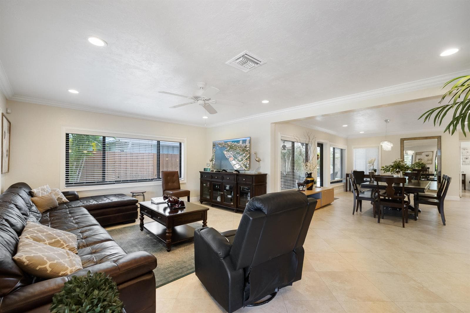 3211 Seaward Drive, Lauderdale By The Sea, FL 33062 photo 2