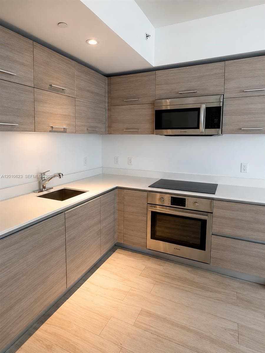 1300 S Miami Ave # 1908, Miami, FL 33130 photo 2