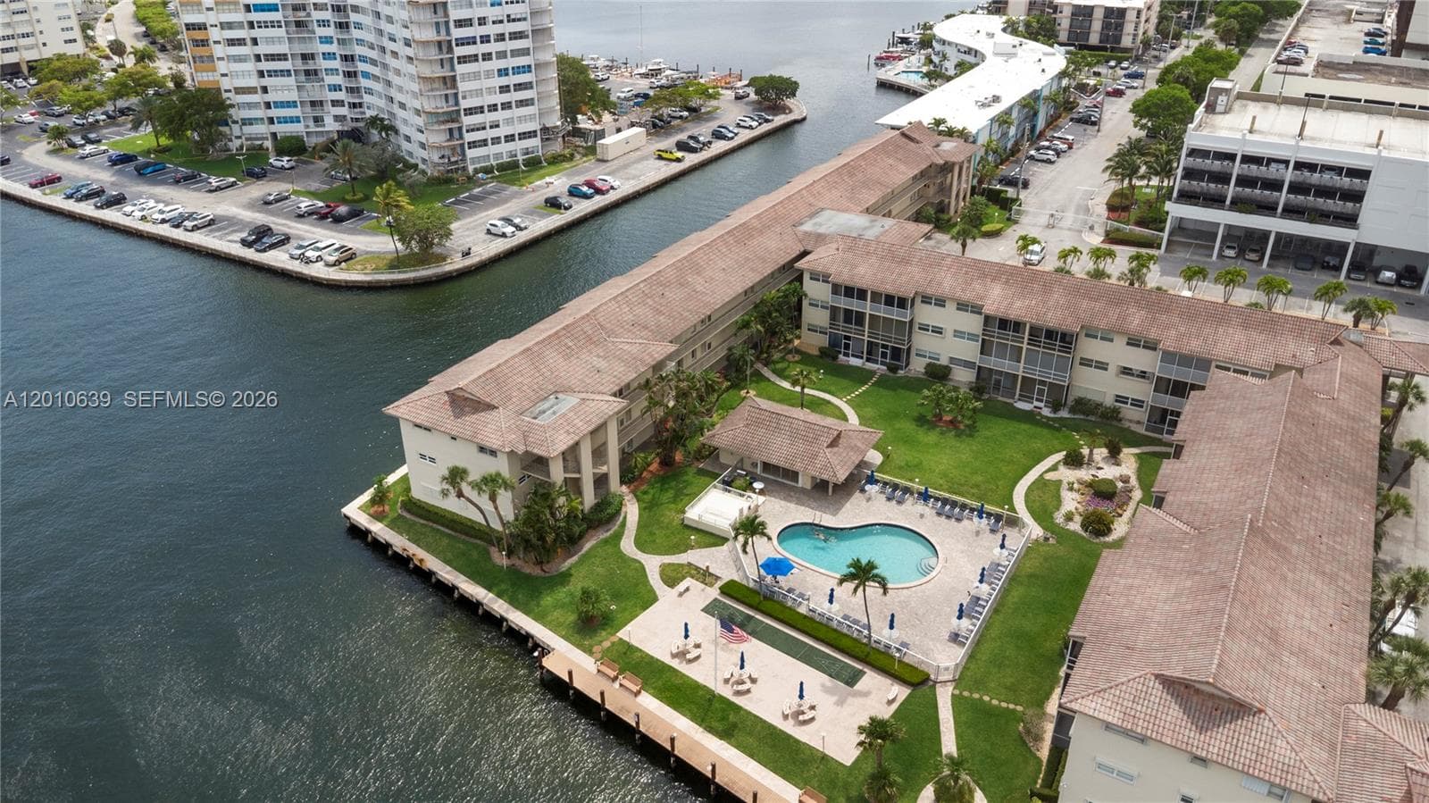 2600 Diana Dr # 119, Hallandale Beach, FL 33009 photo 2