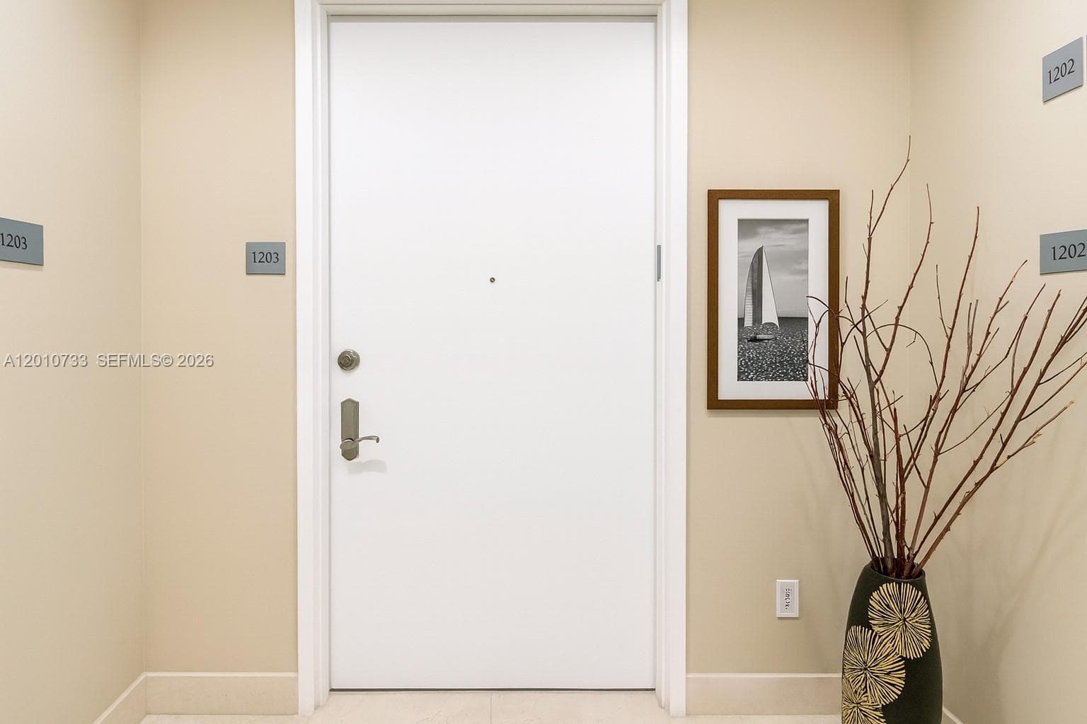 15901 Collins Ave # 1203, Sunny Isles Beach, FL 33160 photo 2
