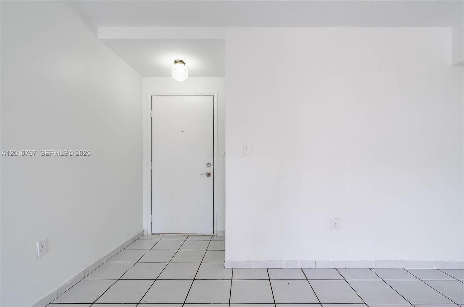 9431 Fontainebleau Blvd # 112, Miami, FL 33172 photo 3
