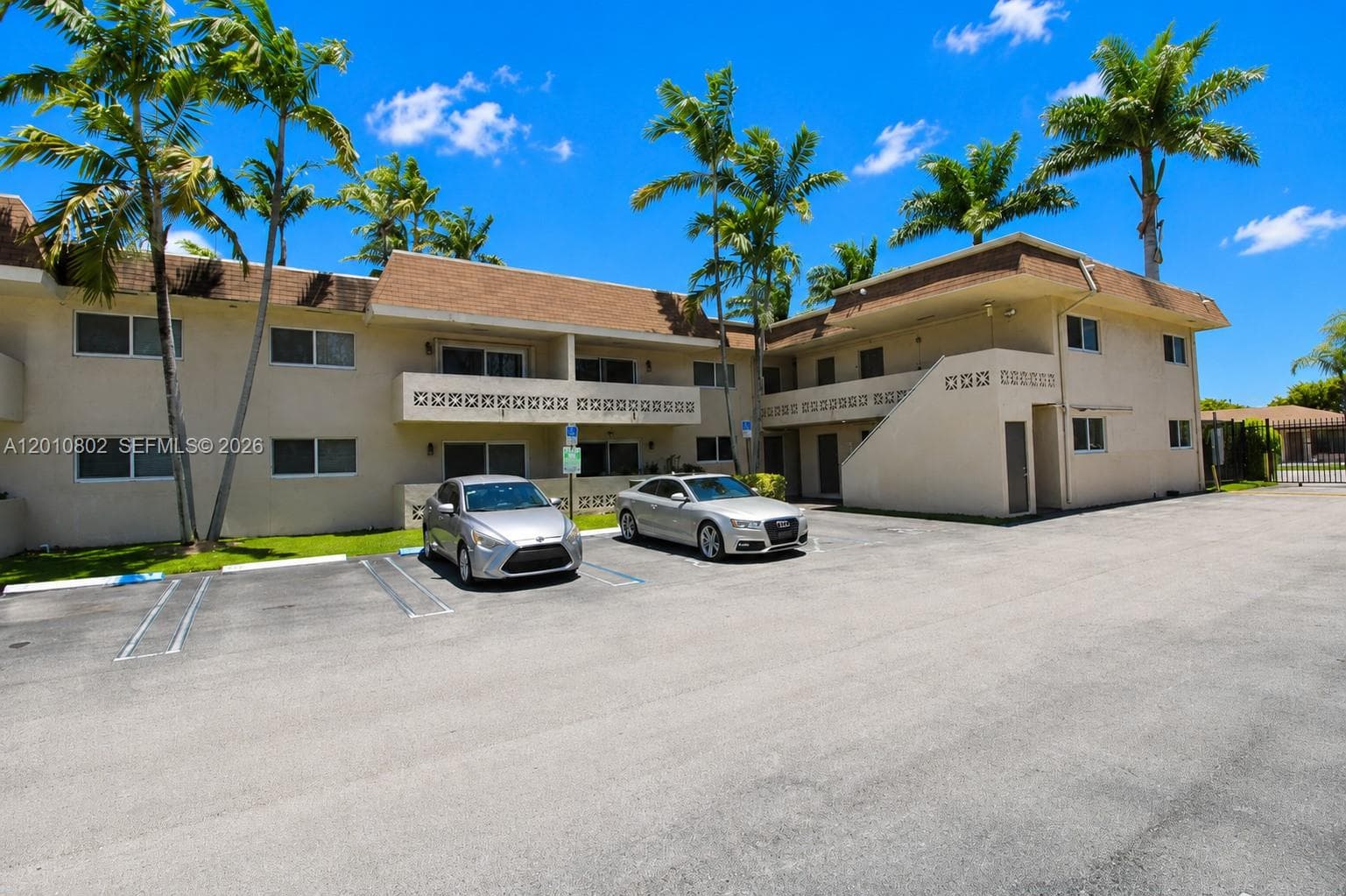 14500 SW 88th Ave # 222, Palmetto Bay, FL 33176 photo 2