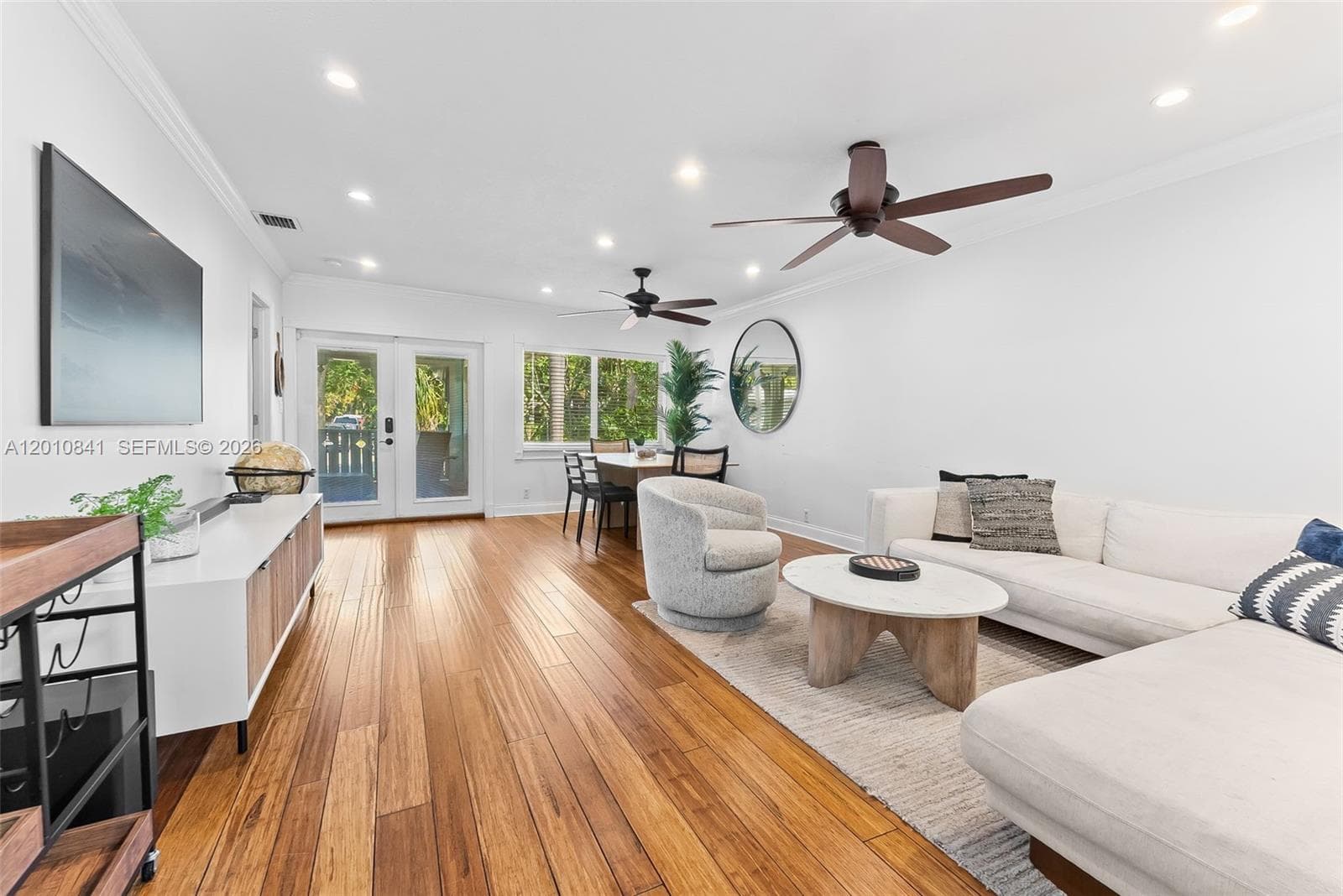 1315 NE 5th Ter, Fort Lauderdale, FL 33304 photo 4