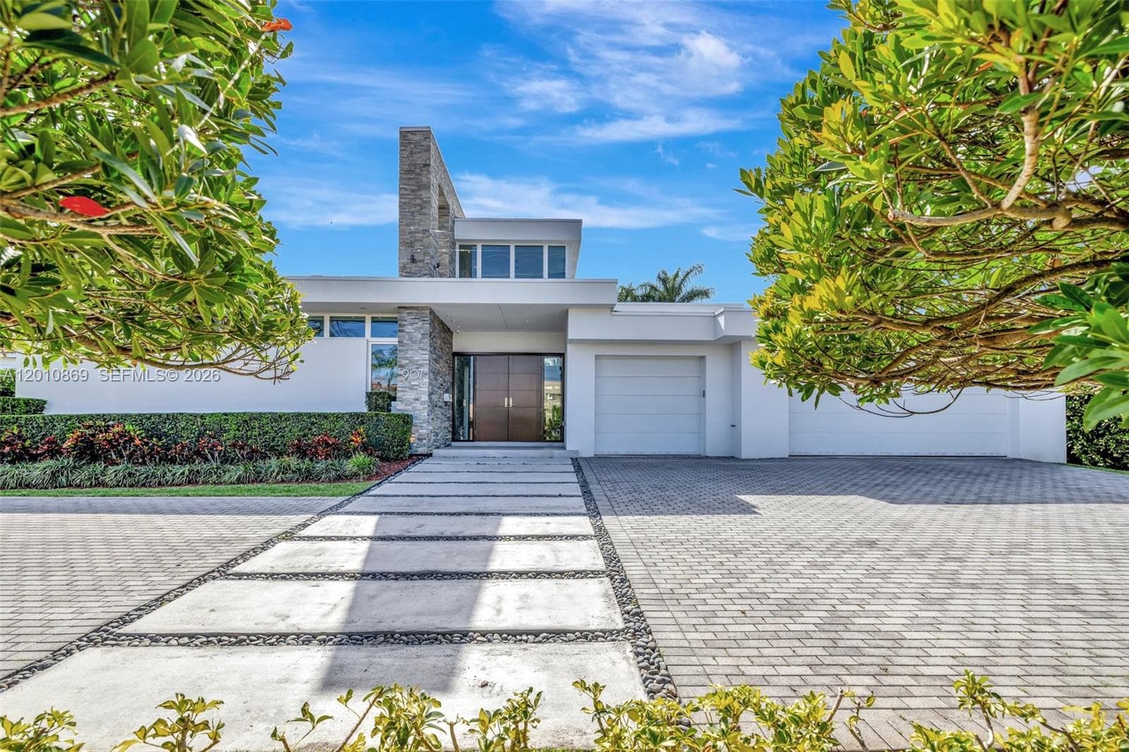 907 Diplomat Pkwy, Hallandale Beach, FL 33009 photo 4