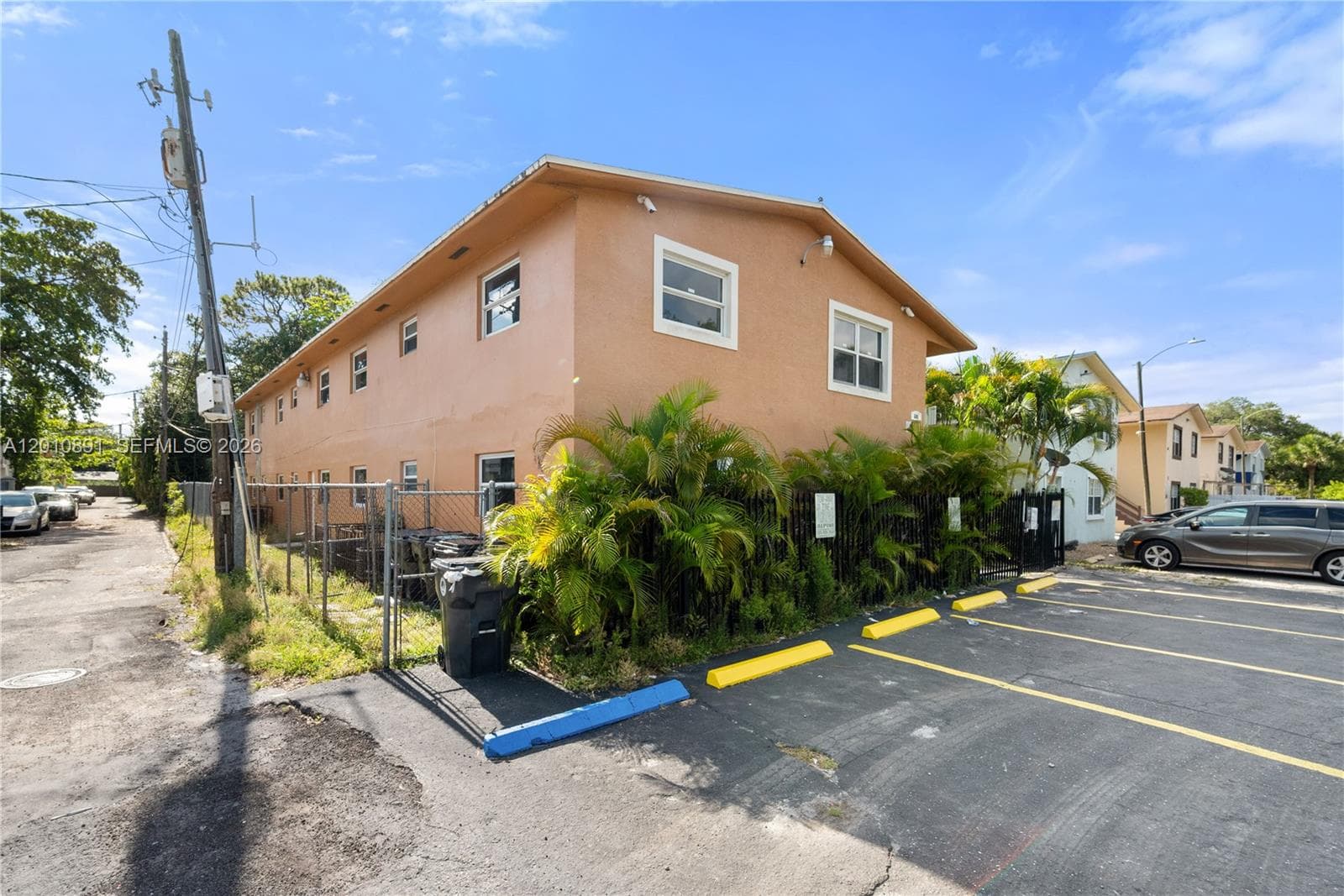 608 SW 16th Ave, Fort Lauderdale, FL 33312 photo 3