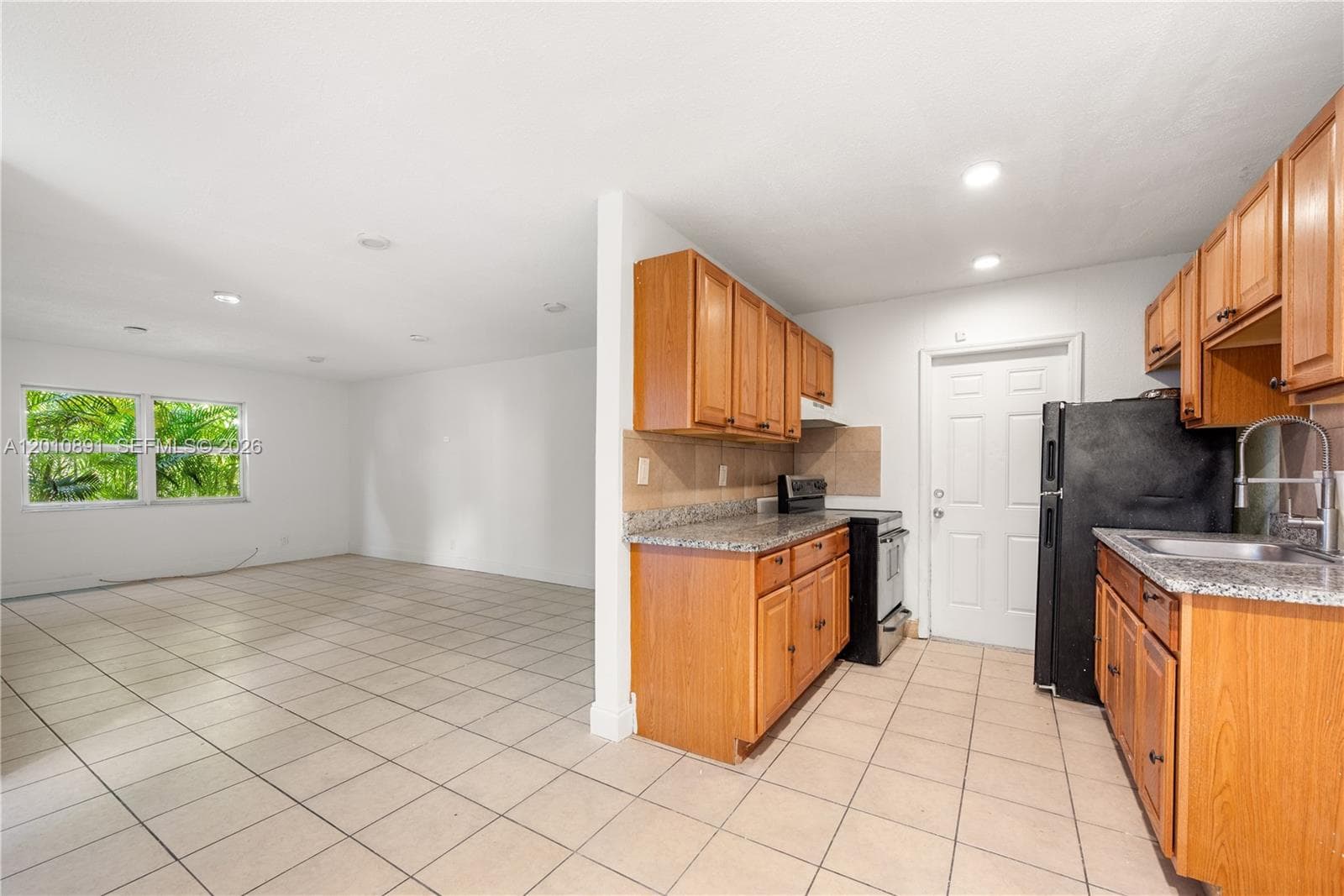 608 SW 16th Ave, Fort Lauderdale, FL 33312 photo 5