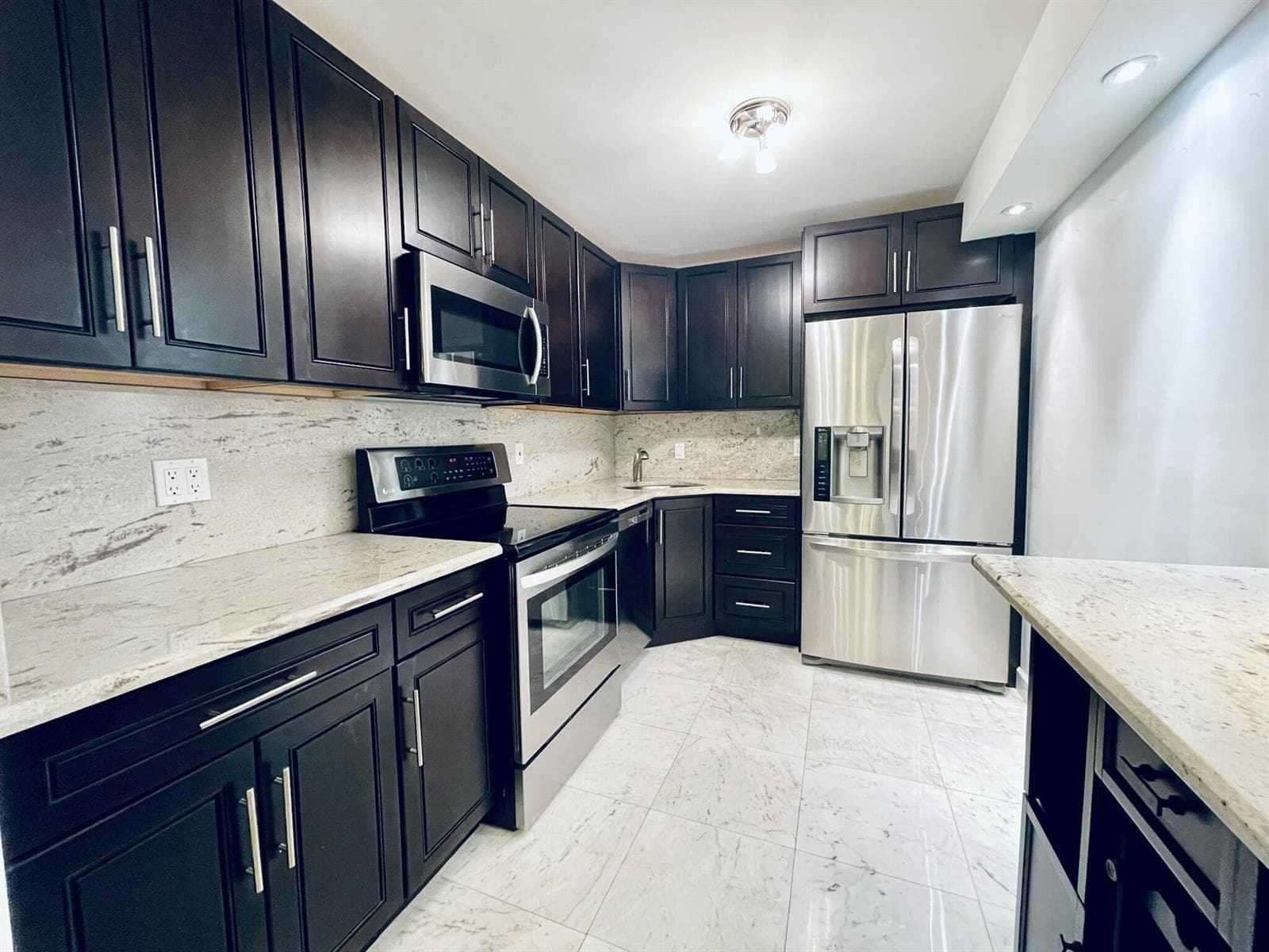 7000 NW 17th Street # 203, Plantation, FL 33313 photo 4