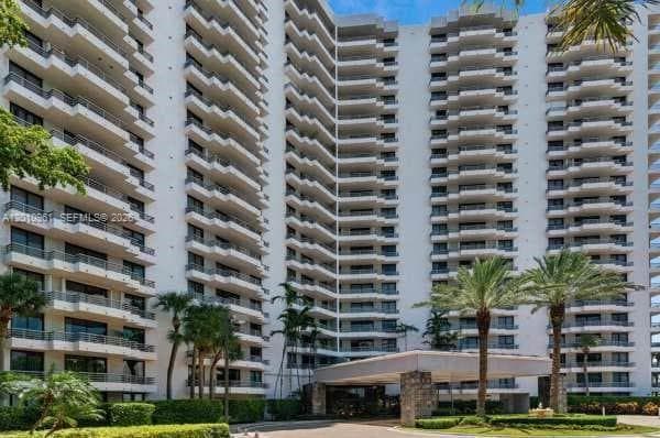 3300 NE 191st St # 1011, Aventura, FL 33180