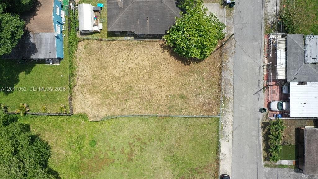2455 NW 55th street, Miami, FL 33142 photo 4