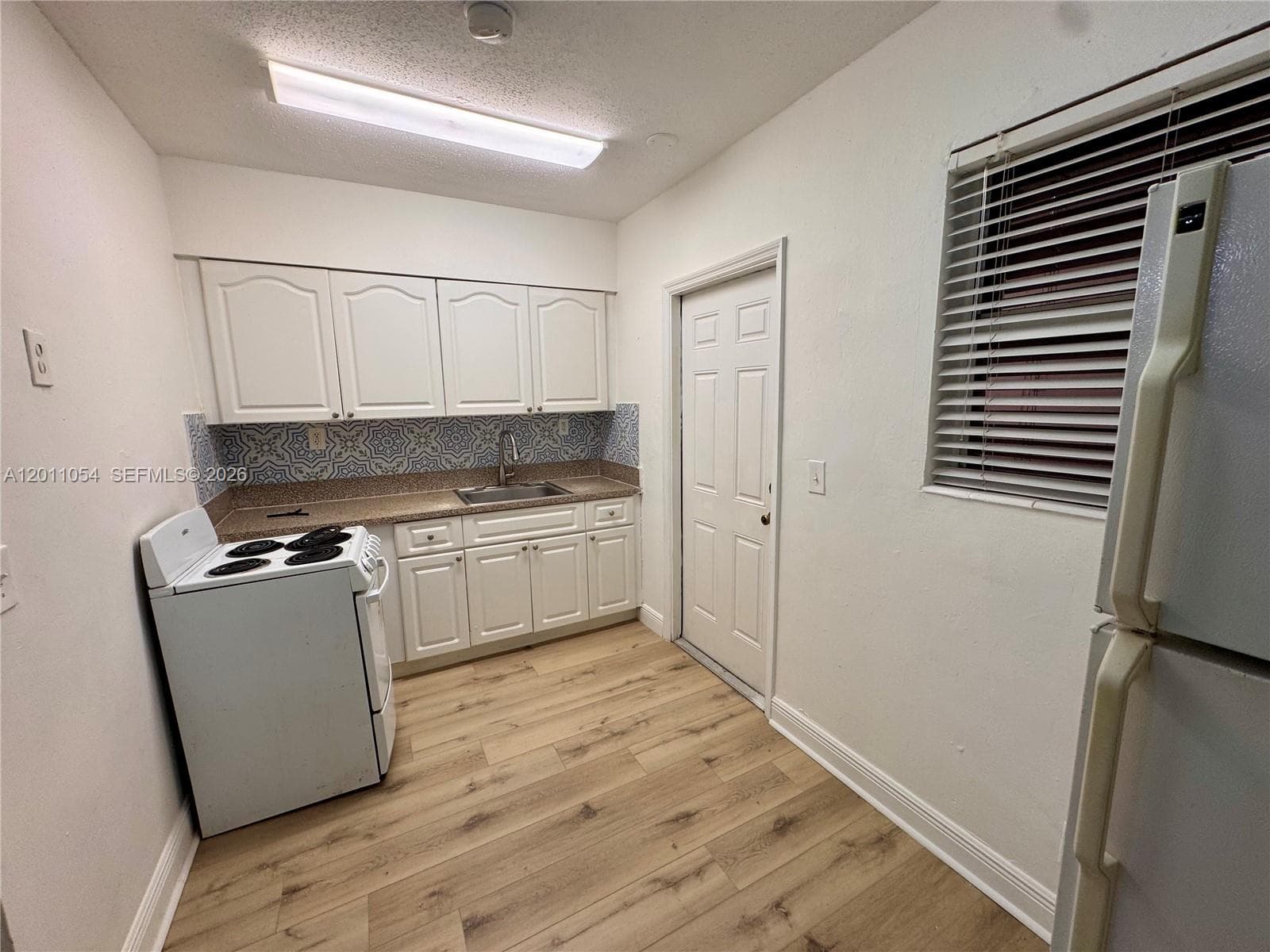 2240 NE 171st St # 11, North Miami Beach, FL 33160 photo 4