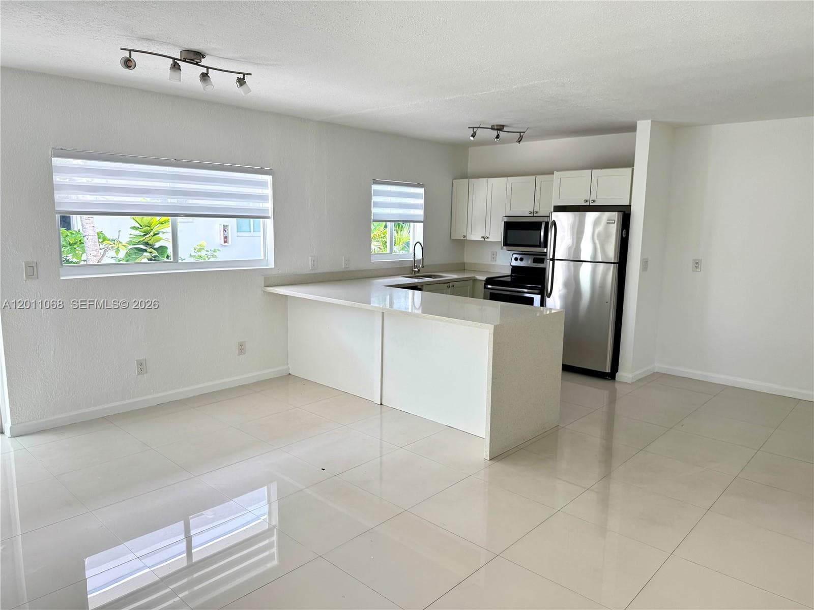 8035 Crespi Blvd # 9, Miami Beach, FL 33141