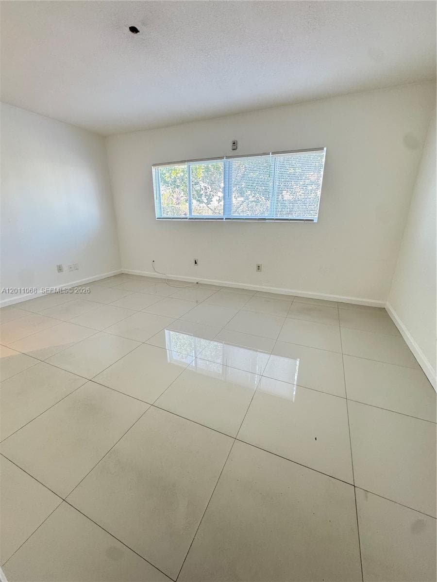 8035 Crespi Blvd # 9, Miami Beach, FL 33141 photo 5