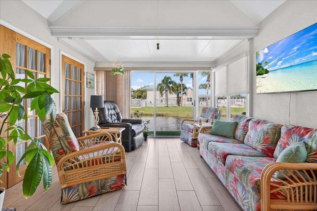1827 Aynsley Way # 4, Vero Beach, FL 32966 photo 3