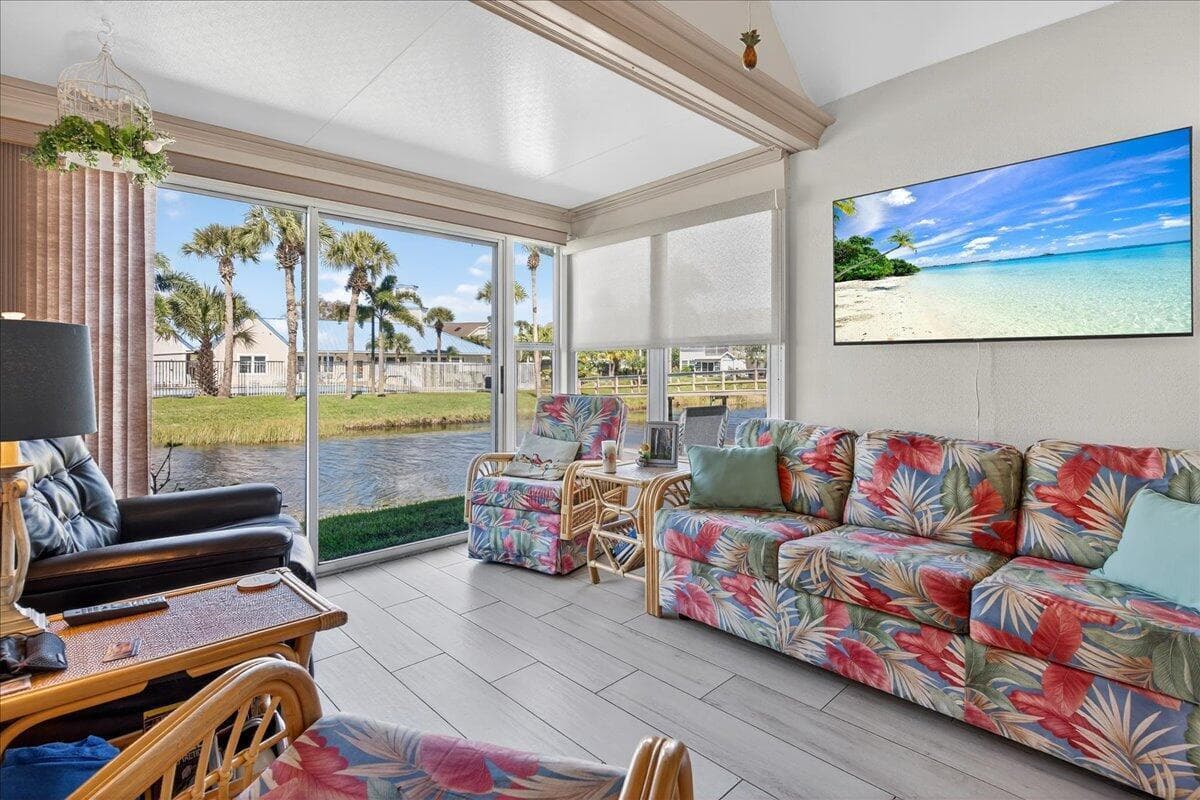 1827 Aynsley Way # 4, Vero Beach, FL 32966 photo 4