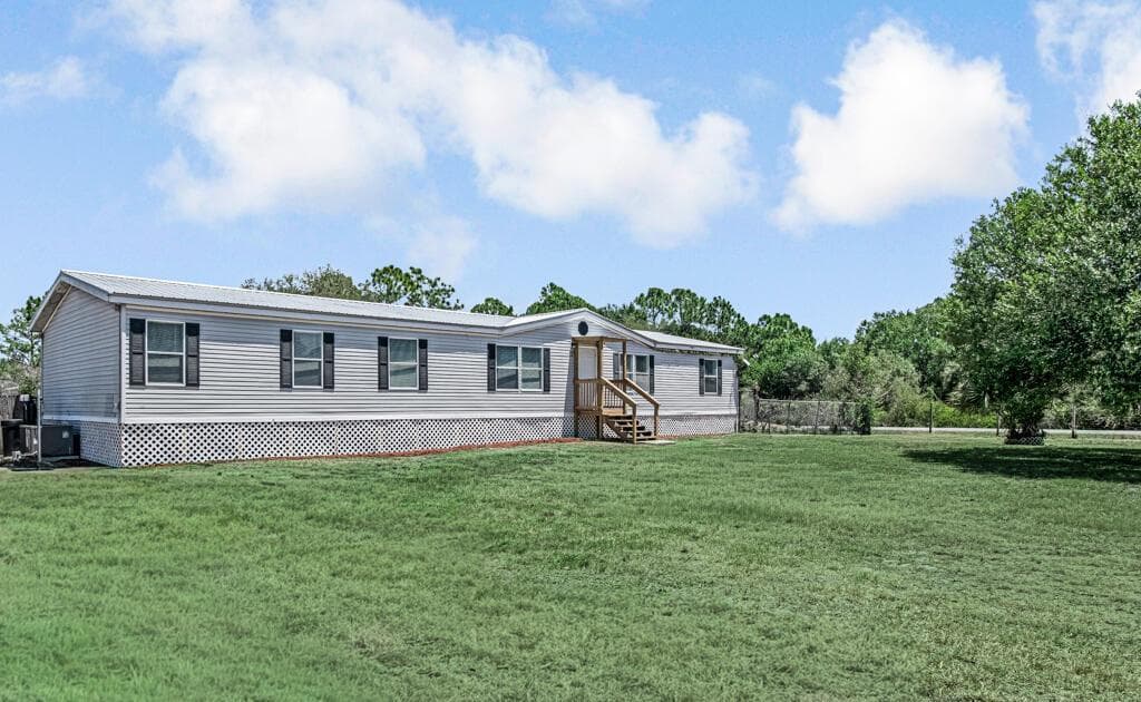 545 Bald Cypress Avenue, Clewiston, FL 33440 photo 3