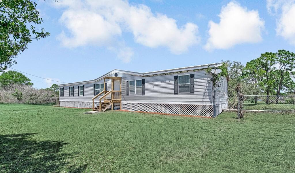 545 Bald Cypress Avenue, Clewiston, FL 33440 photo 4