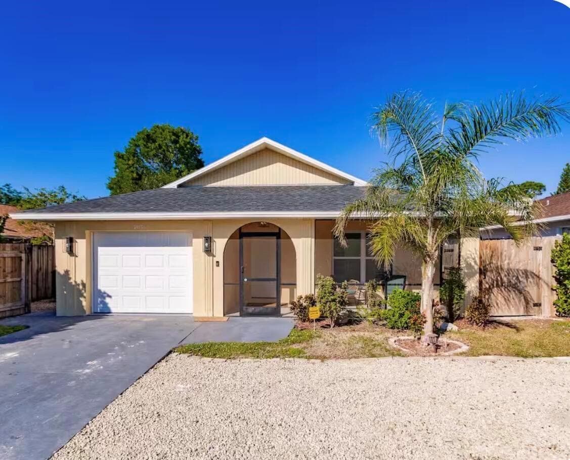705 N 103rd Ave Avenue N, Naples, FL 34108 photo 4
