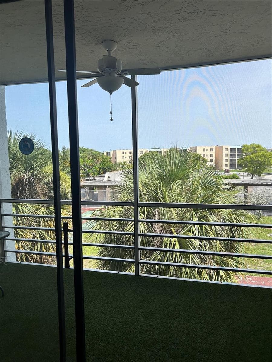2860 Somerset Drive # 311k, Lauderdale Lakes, FL 33311 photo 2