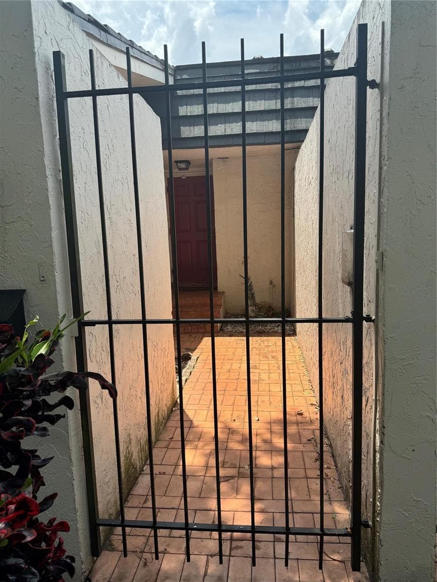 455 NW 68th Avenue # 702, Plantation, FL 33317 photo 3