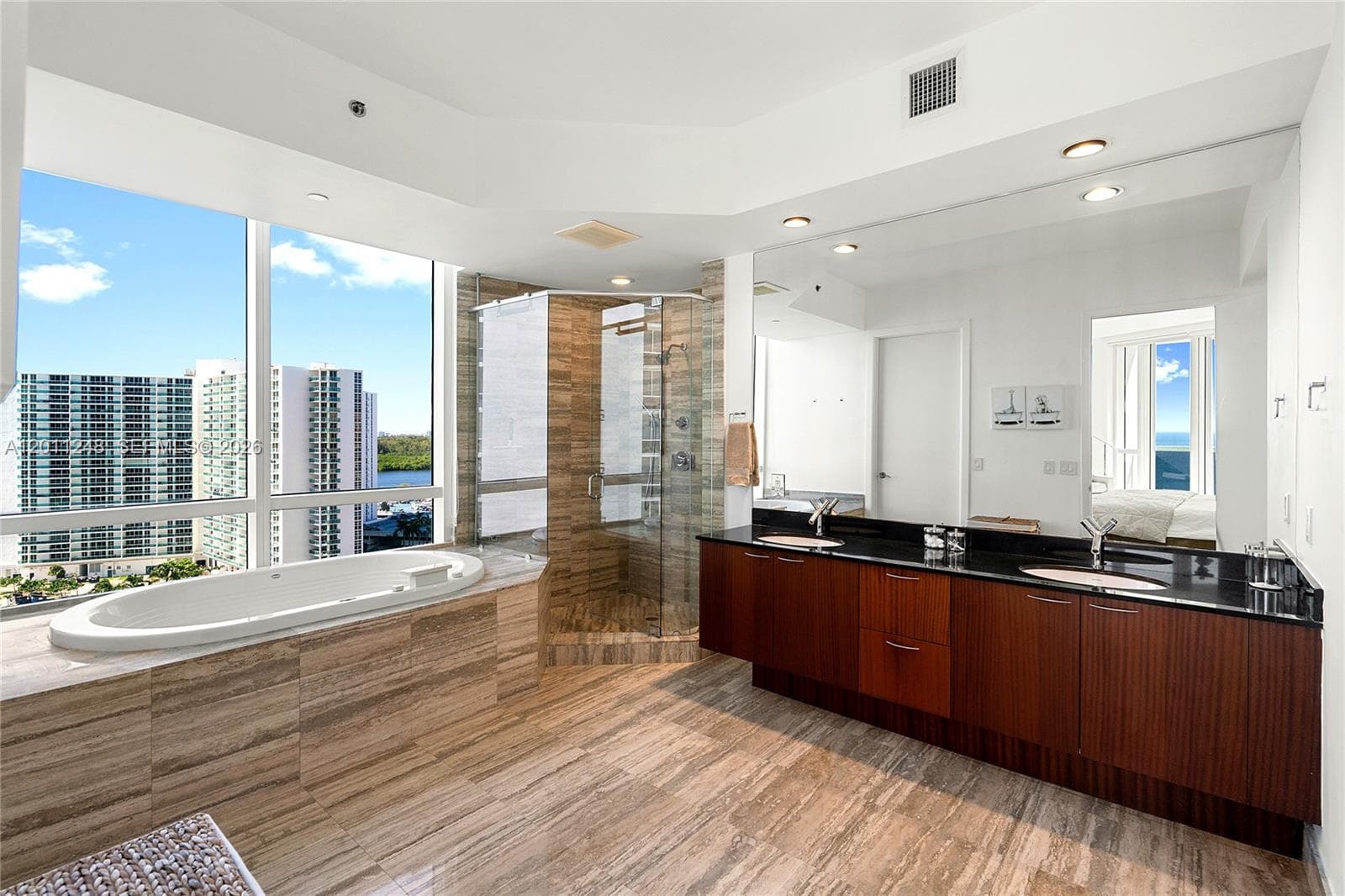15901 Collins Ave # 1206, Sunny Isles Beach, FL 33160 photo 4