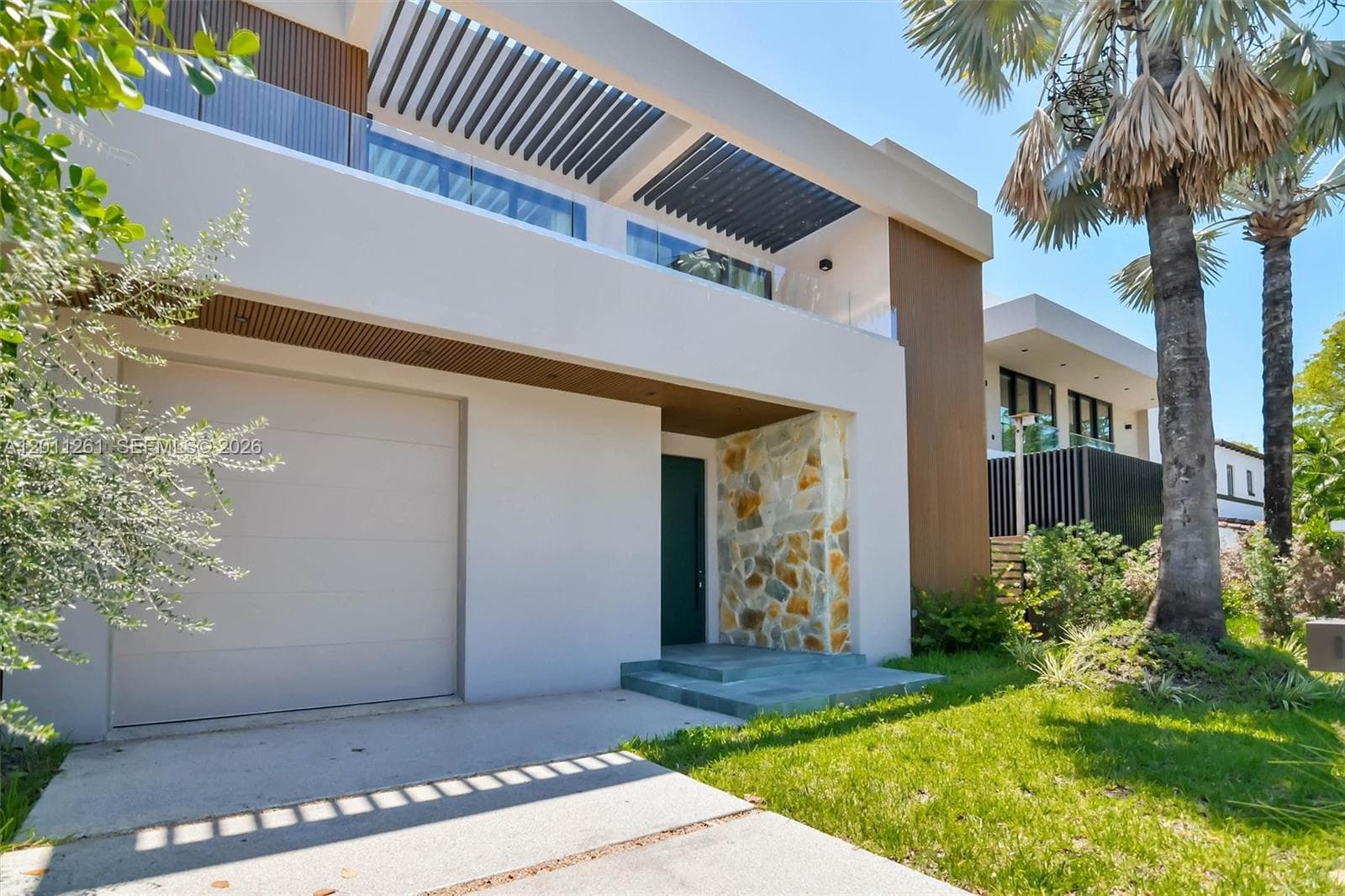 135 SW 29th Rd, Miami, FL 33129 photo 3