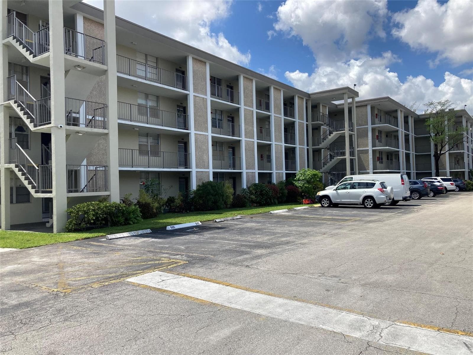 2998 NW 48th Terrace # 332, Lauderdale Lakes, FL 33313 photo 4