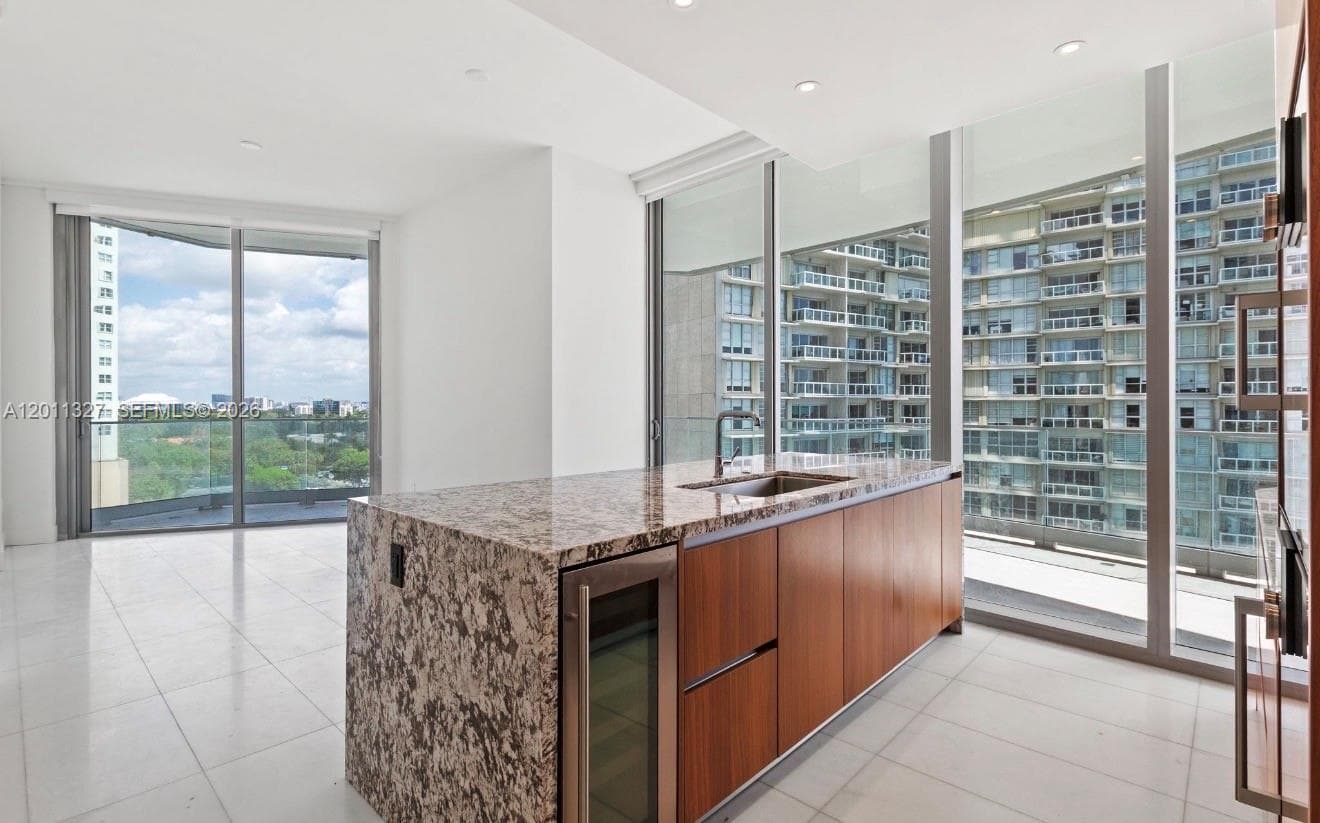 175 SE 25th Rd # 704, Miami, FL 33129 photo 5