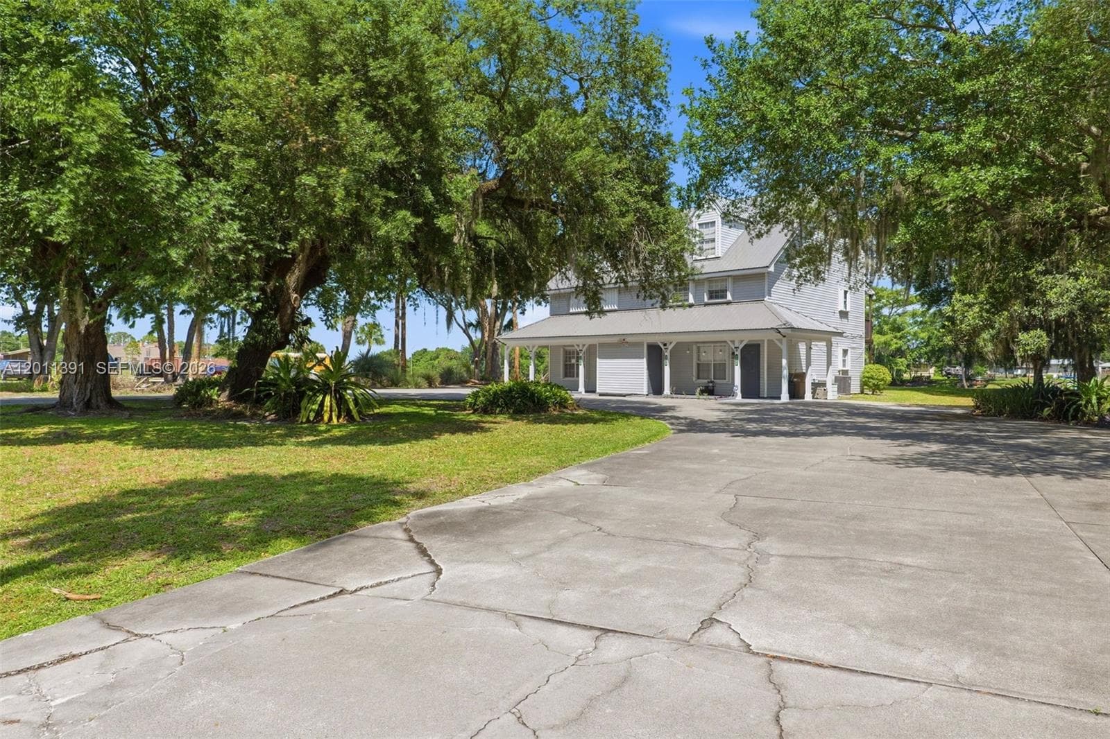 207 SE 6TH Avenue, Okeechobee, FL 34974 photo 4