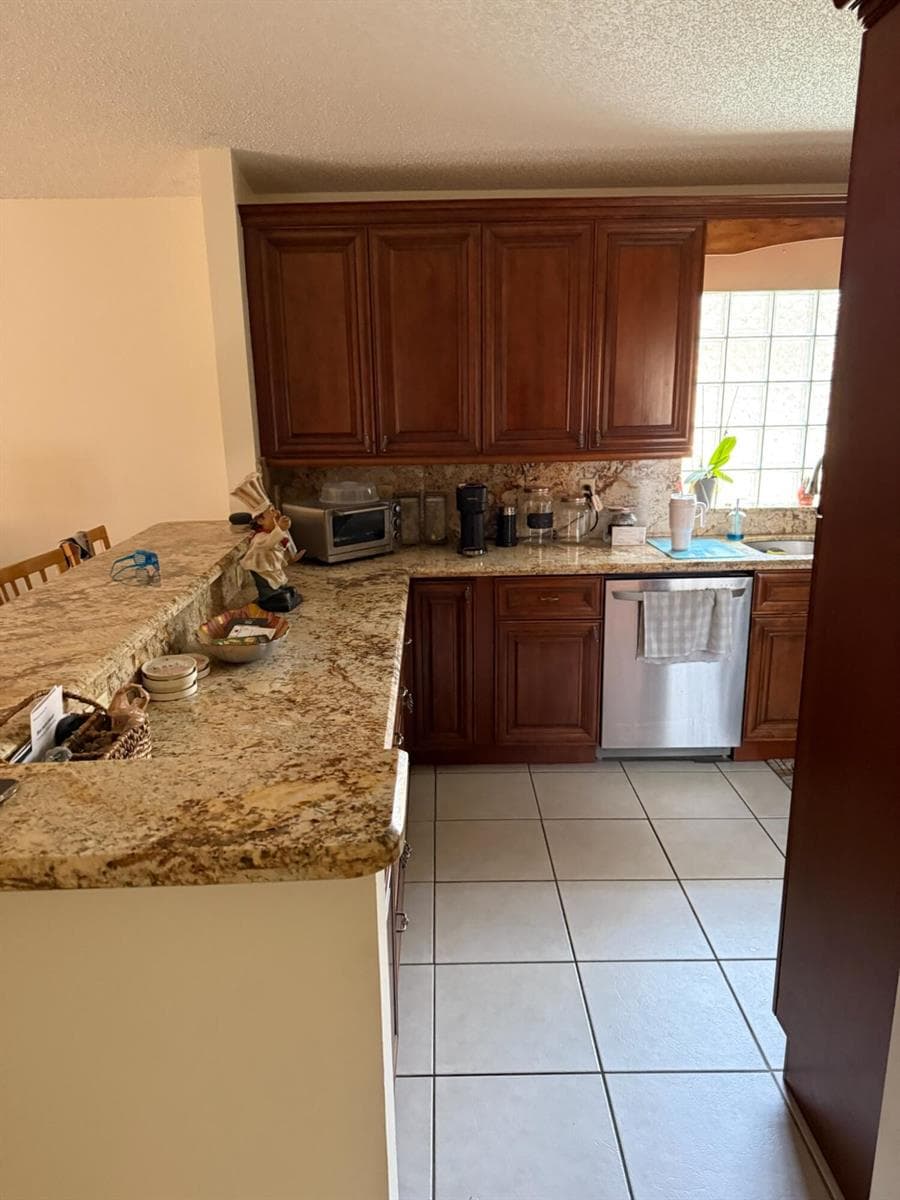 20525 SW 2nd Street, Pembroke Pines, FL 33029 photo 4