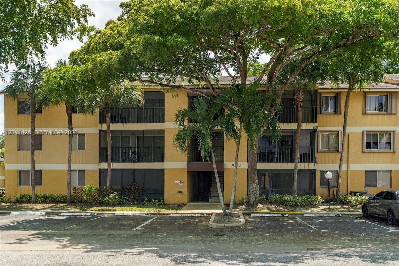 3083 N Oakland Forest Dr # 206, Oakland Park, FL 33309 photo 2