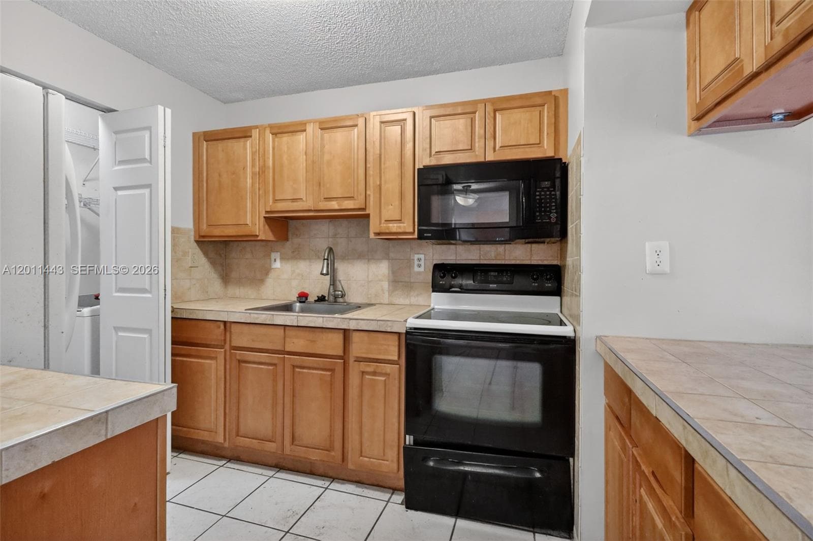 20731 NE 4th Pl # 104, Miami, FL 33179 photo 4
