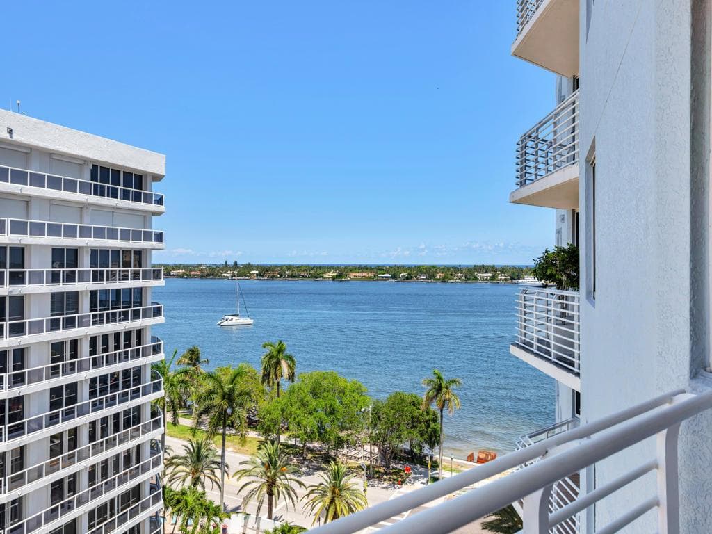 1551 N Flagler Drive # 903, West Palm Beach, FL 33401