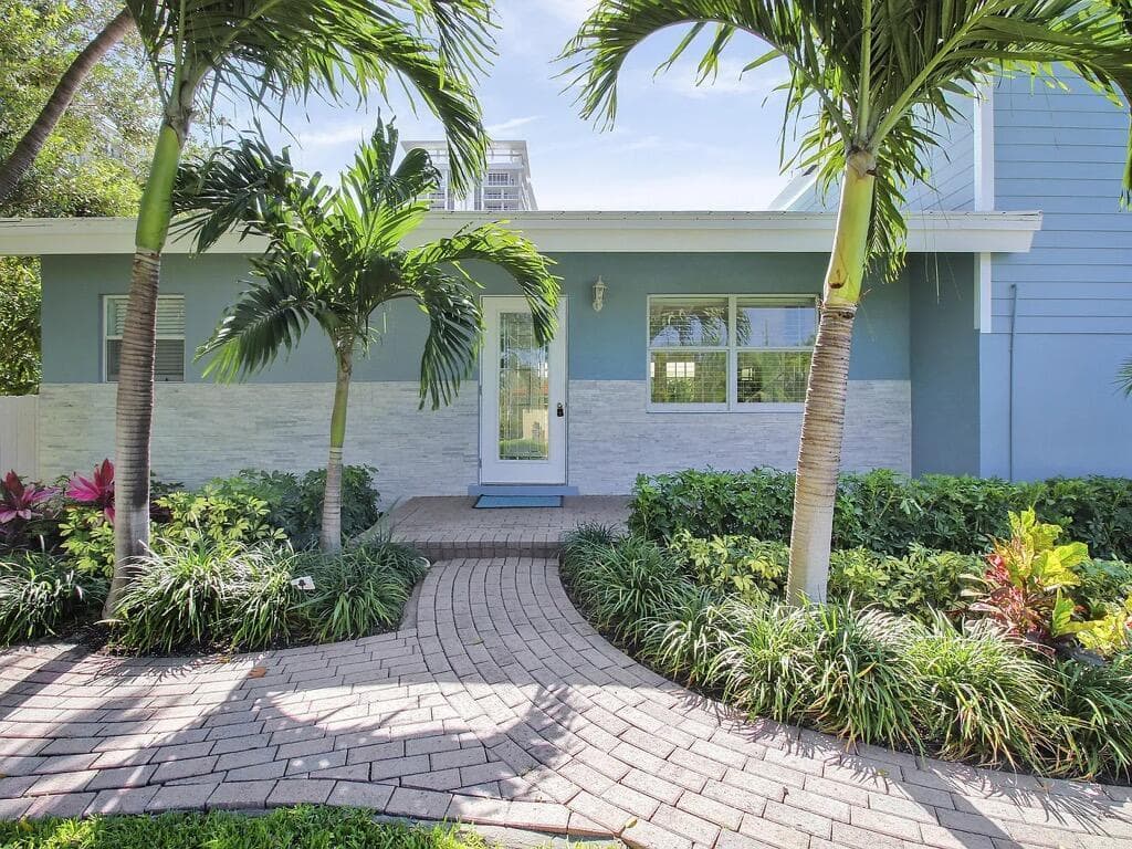 1310 Manor Drive, Singer Island, FL 33404 photo 2