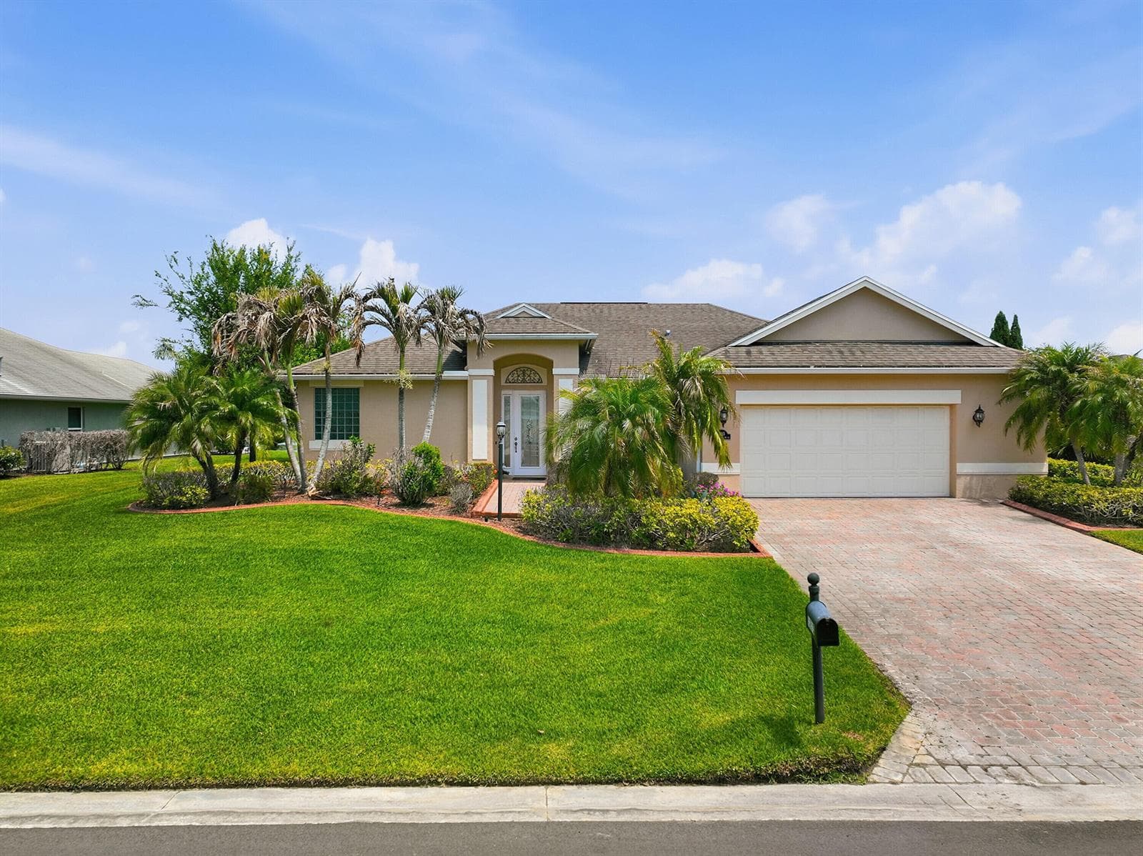 1215 Southlakes Way SW, Vero Beach, FL 32968 photo 2