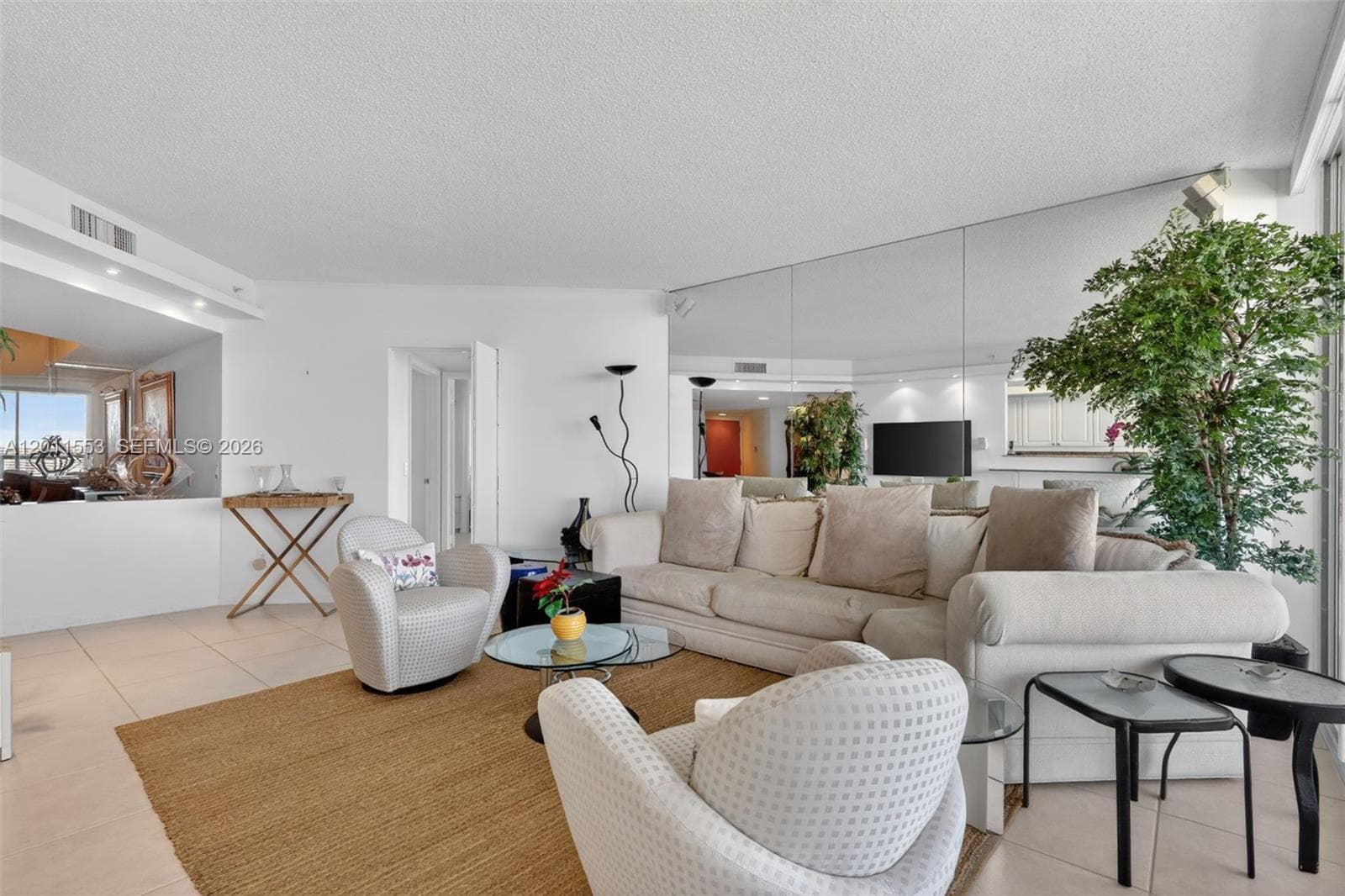 21205 YACHT CLUB DR # 2409, Aventura, FL 33180 photo 4