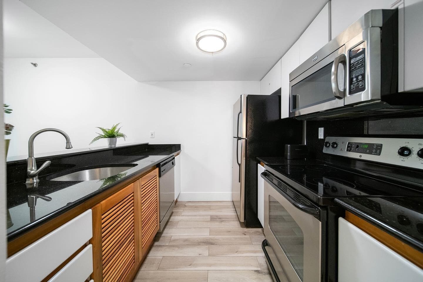 834 Ocean Drive # 406, Miami Beach, FL 33139 photo 5