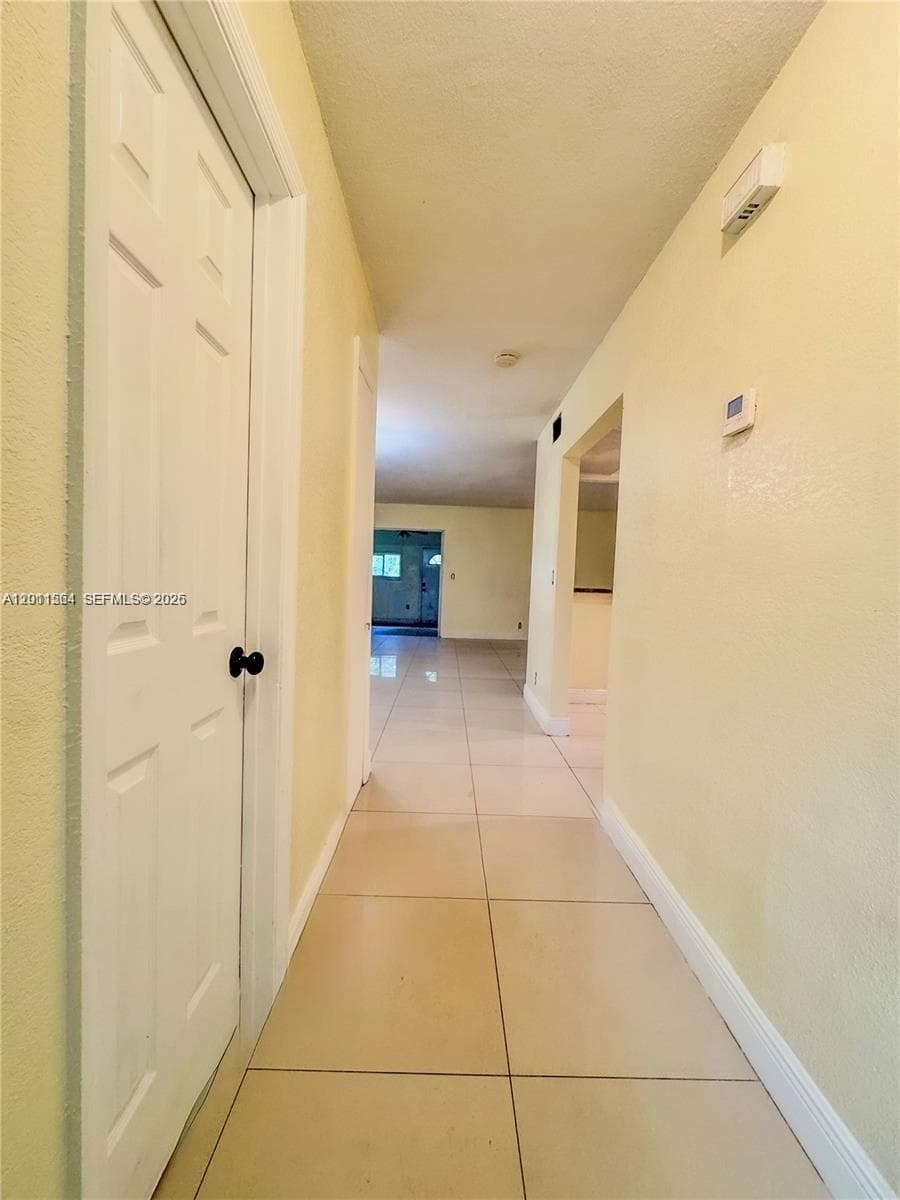 906 SW 74th Ave, North Lauderdale, FL 33068 photo 4