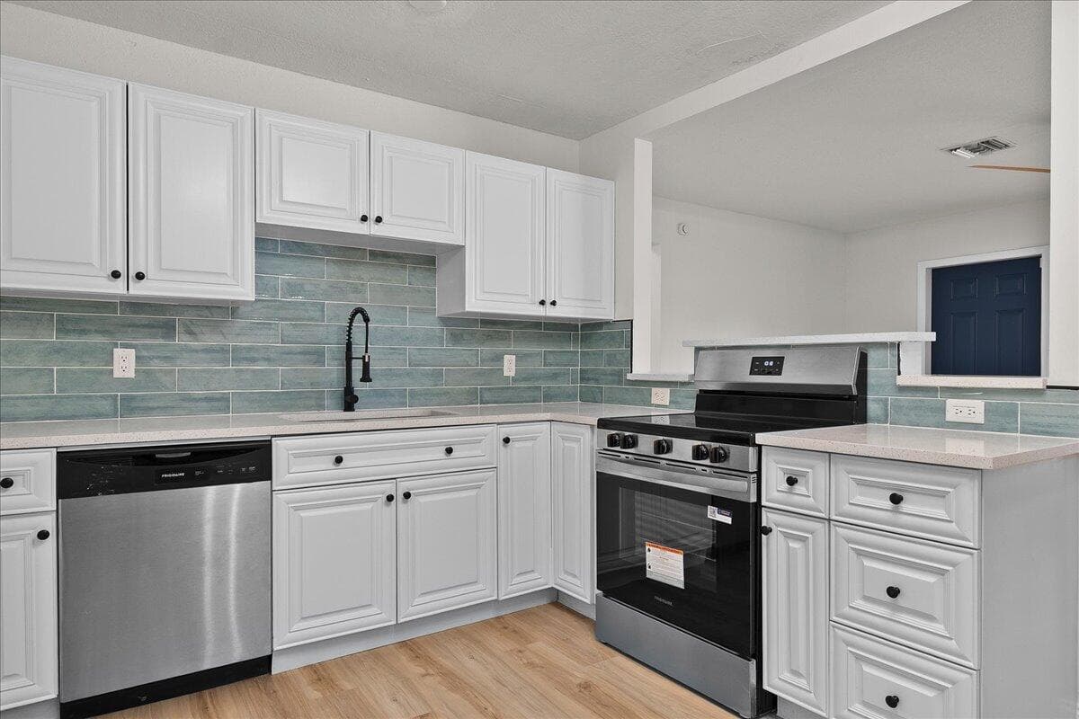 1414 S N Street, FL 33460 photo 2