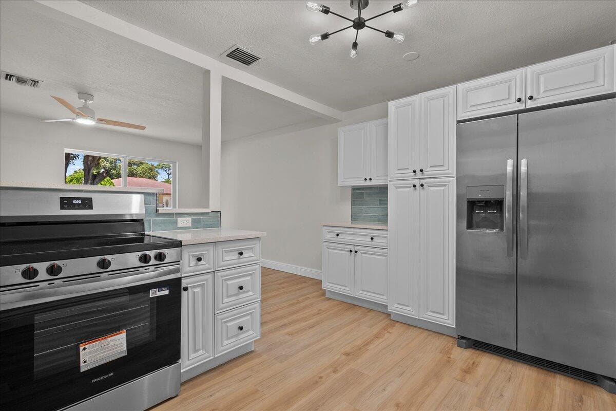 1414 S N Street, FL 33460 photo 3