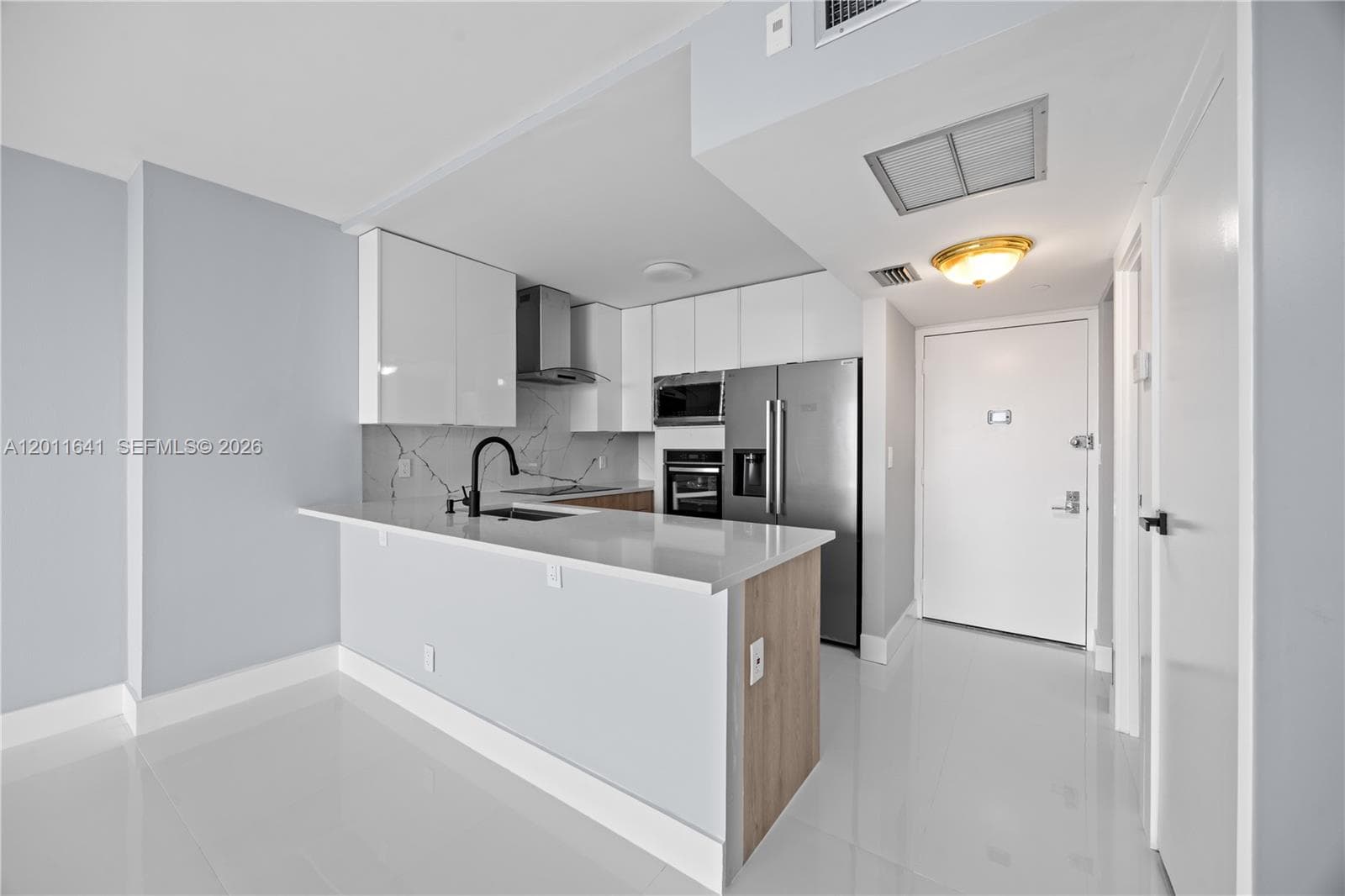 20335 W Country Club Dr # 1905, Aventura, FL 33180 photo 3