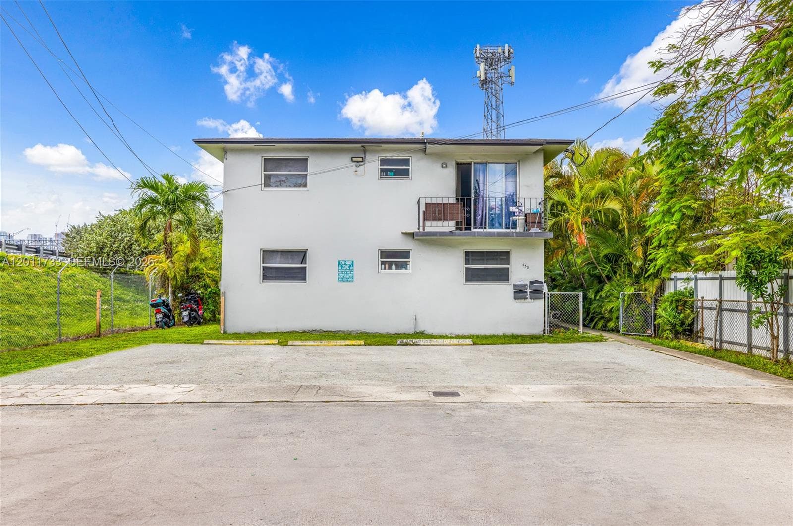 650 NW 28th St, Miami, FL 33127