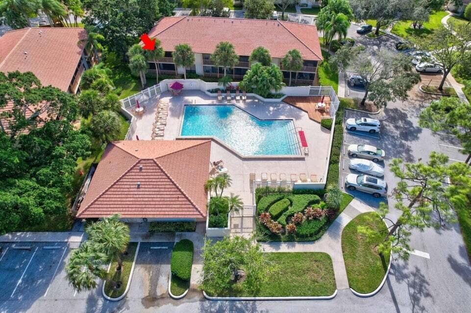 368 Brackenwood Circle, Palm Beach Gardens, FL 33418 photo 2