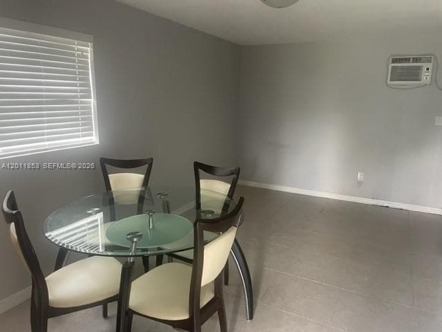 1041 NE 35th St, Oakland Park, FL 33334 photo 3