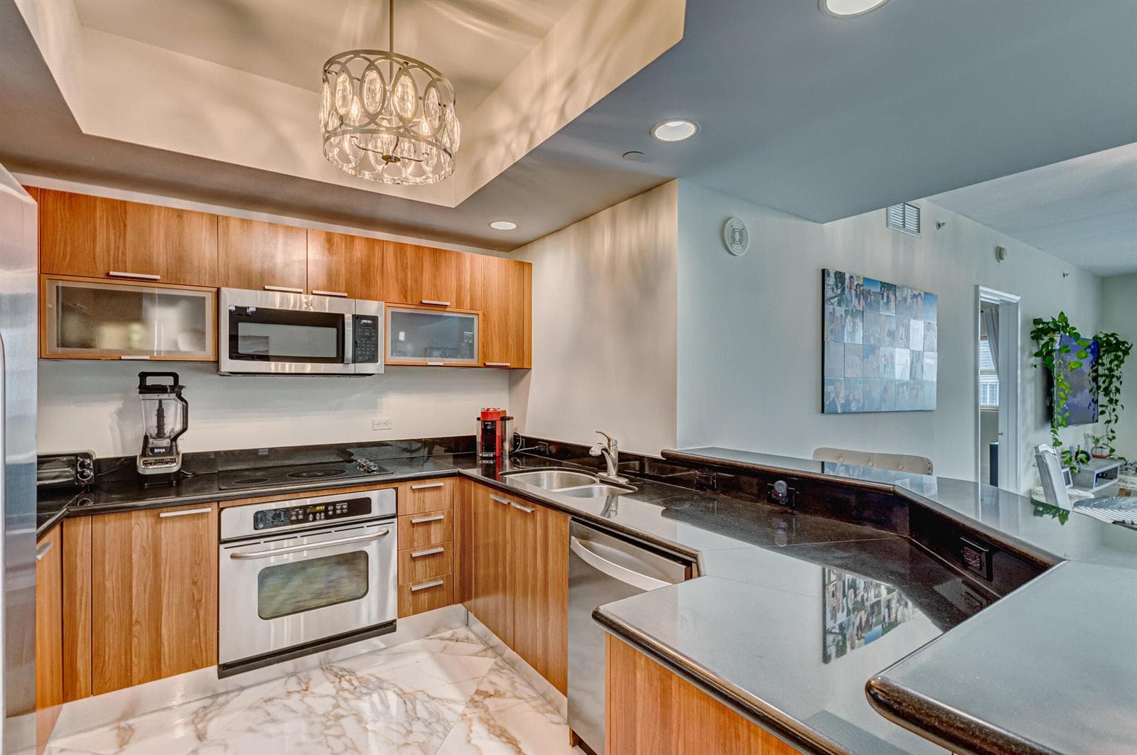 2640 Lake Shore Drive # 2014, Riviera Beach, FL 33404 photo 2