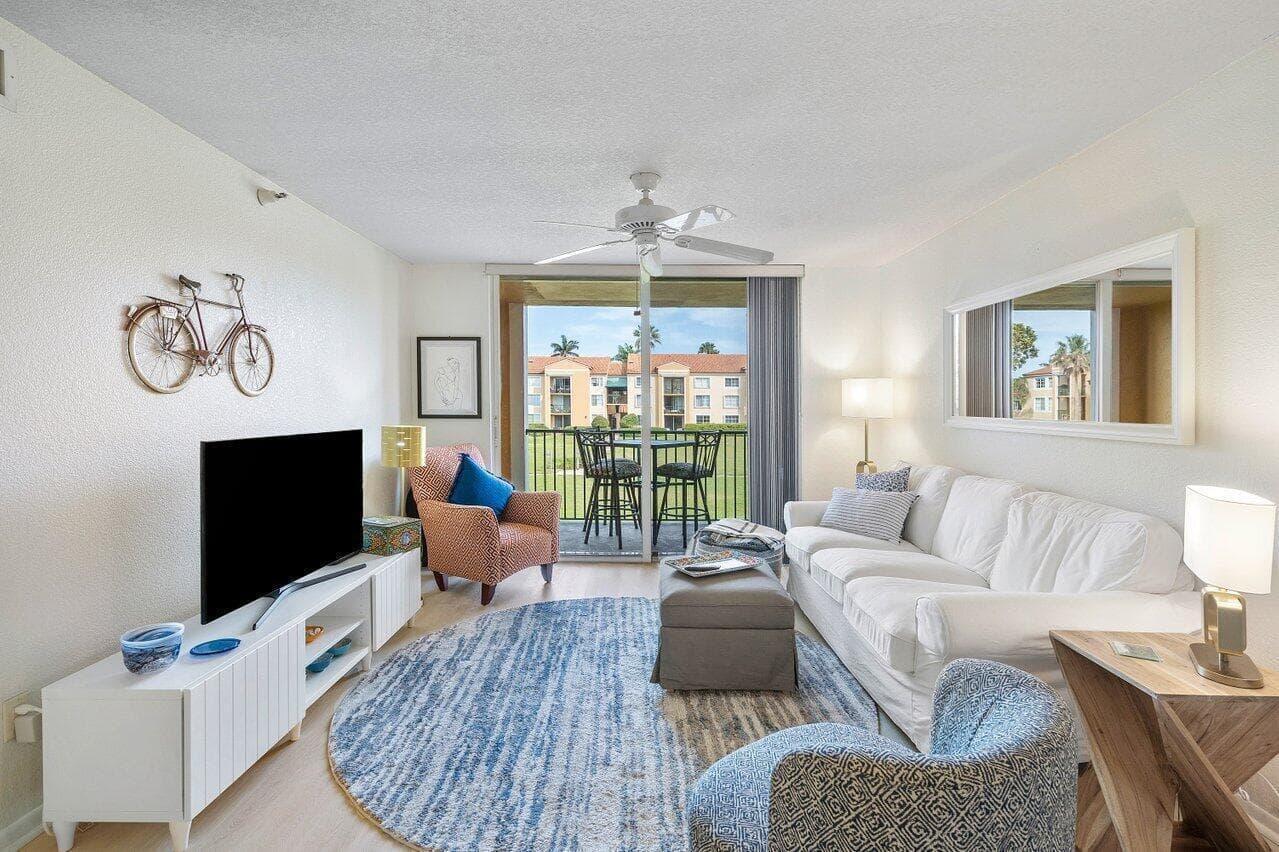 157 Yacht Club Way # 206, Hypoluxo, FL 33462 photo 3