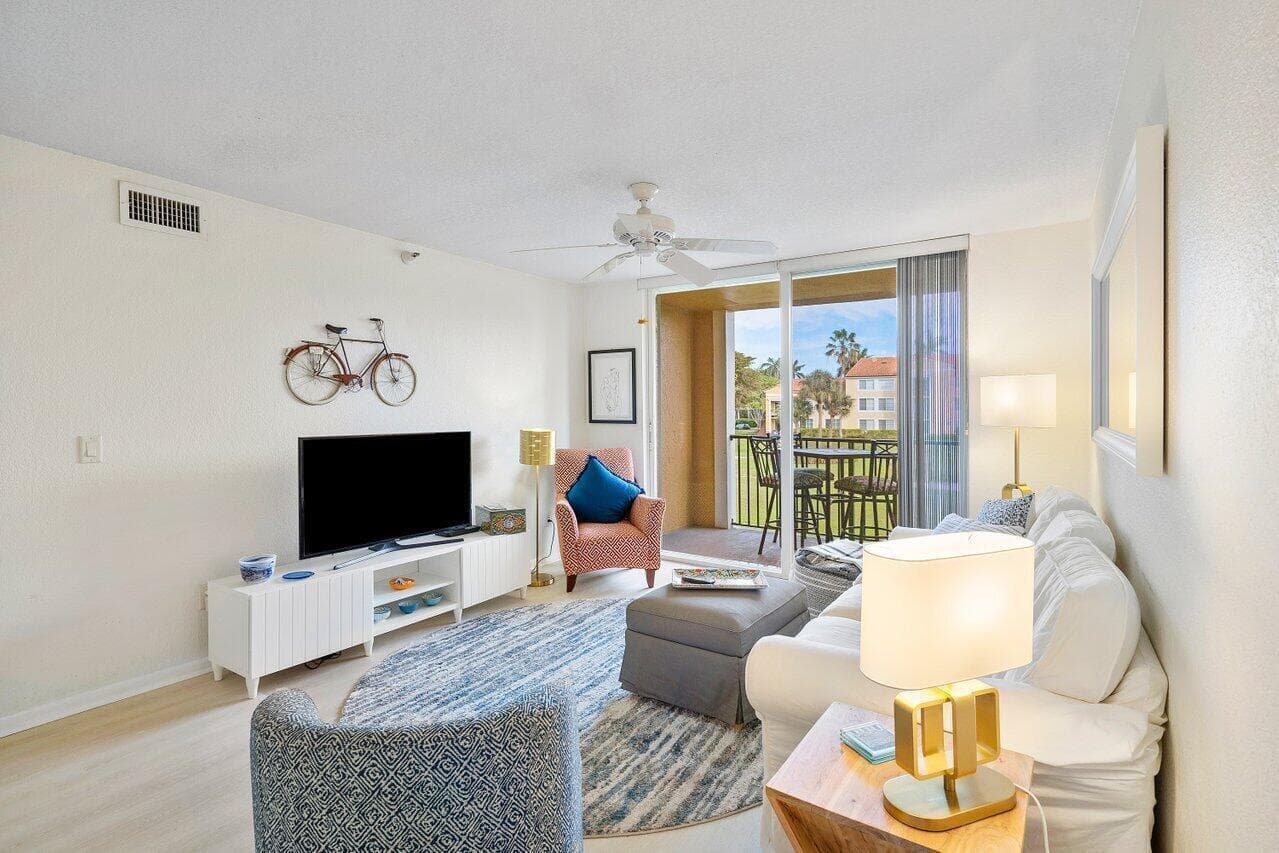 157 Yacht Club Way # 206, Hypoluxo, FL 33462 photo 5