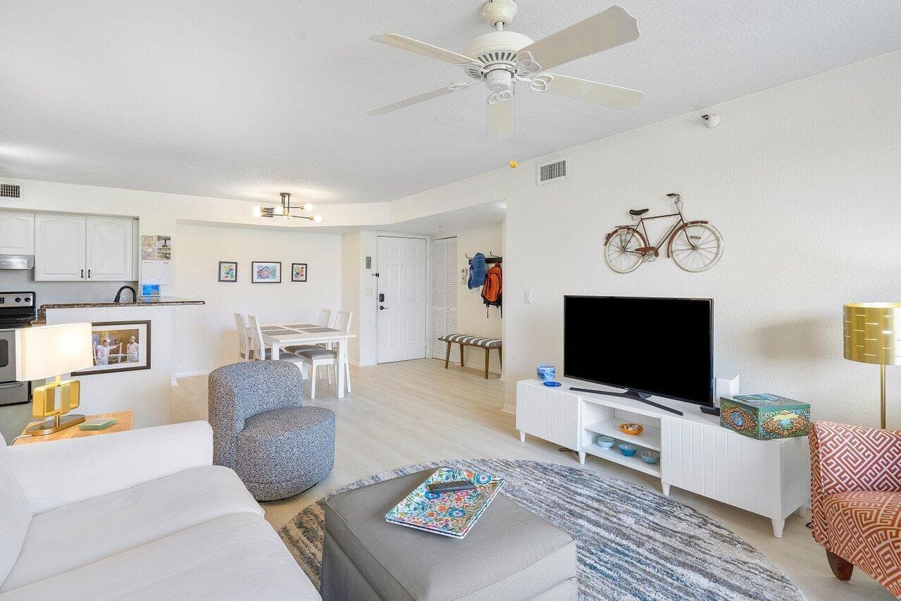 157 Yacht Club Way # 206, Hypoluxo, FL 33462 photo 4